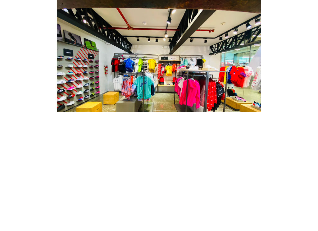 Adidas Mall del Sol 2023